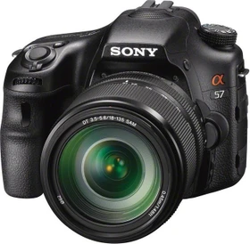 Sony Alpha 57 mit Objektiv 18-135mm 3.5-5.6 DT SAM