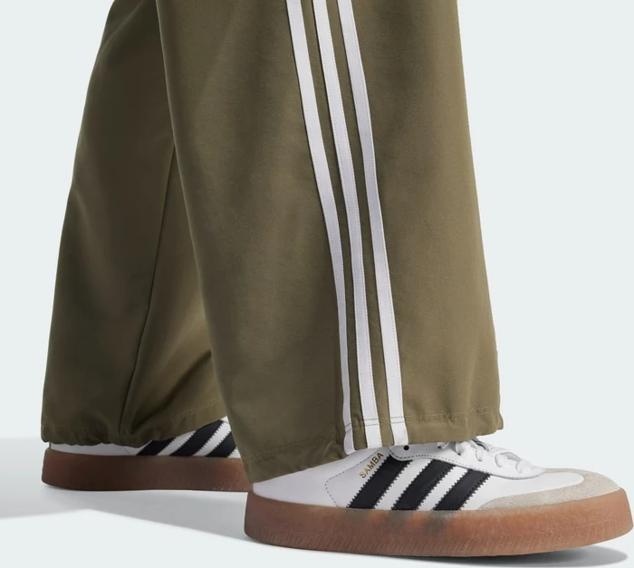 adidas Originals Adicolor Cargo Trainingshose lang olive strata (Damen)