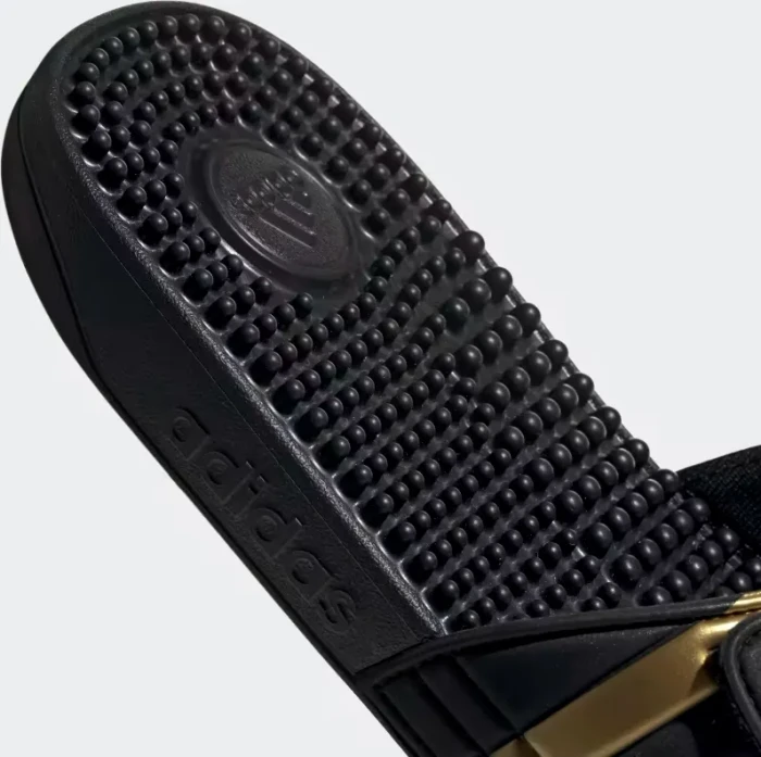 adidas Adissage core black/gold metallic