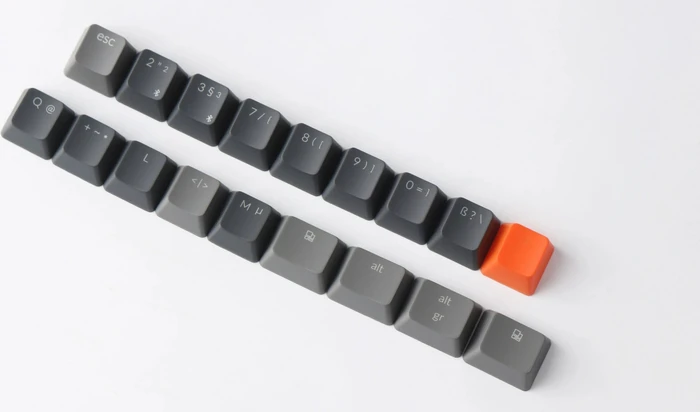 Keychron K8, 80% TKL, LEDs weiß, schwarz, Gateron RED, USB/Bluetooth, DE