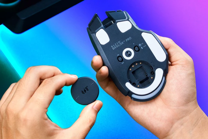 Razer Mouse Dock V2 Pro + Wireless Charging Puck V2, Maus-Ladestation, schwarz