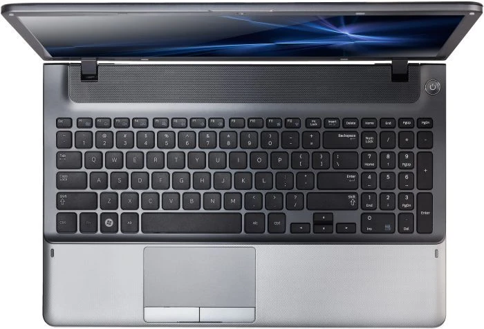 Samsung 350V5C, Core i5-3210M, 8GB RAM, 750GB HDD, Radeon HD 7670M, DE