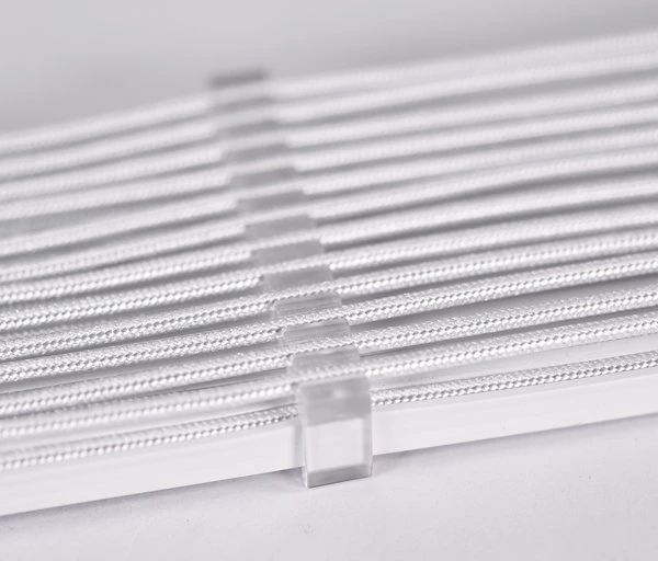 Lian Li Strimer Plus Triple 8Pin GPU RTX 30 Series, 3x 8-Pin PCIe Verlängerungskabel, RGB beleuchtet