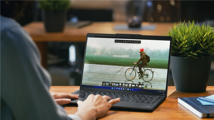 Lenovo ThinkPad X13s G1, Thunder Black, Snapdragon 8cx Gen 3, 16GB RAM, 1TB SSD, 5G, DE