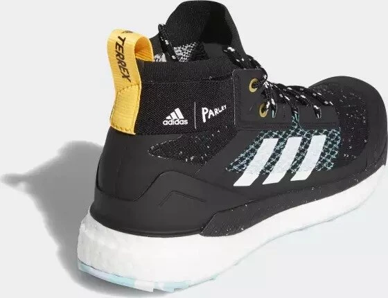 adidas Terrex Free Hiker Parley core black/cloud white/real gold (Damen)