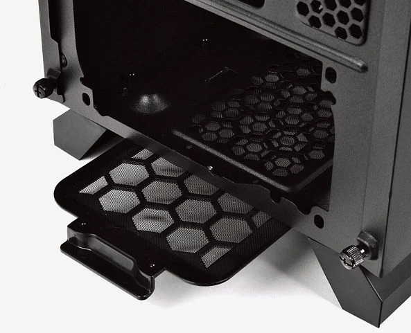 Thermaltake Chaser A31, Acrylfenster