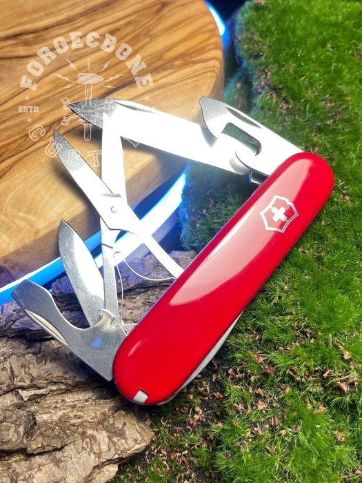 Victorinox Traveller Taschenmesser rot