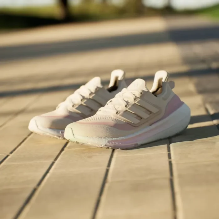 adidas Ultraboost Light chalk white/clear pink (Damen)