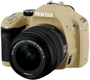 Pentax K-x beige mit Objektiv smc DA L 18-55mm 3.5-5.6 AL