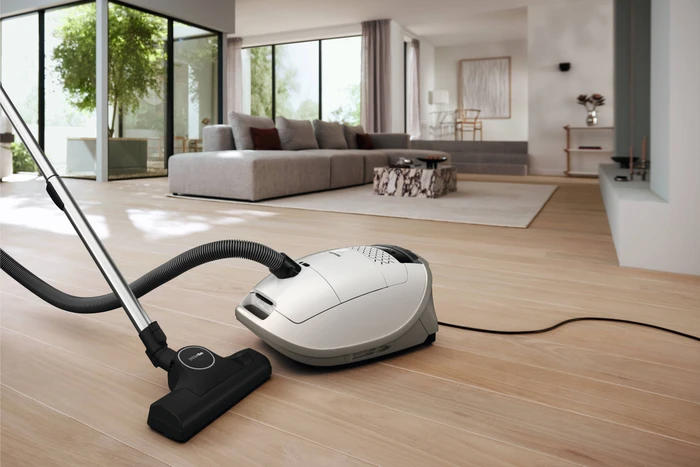Miele Guard M1 S 8380 brillantweiß