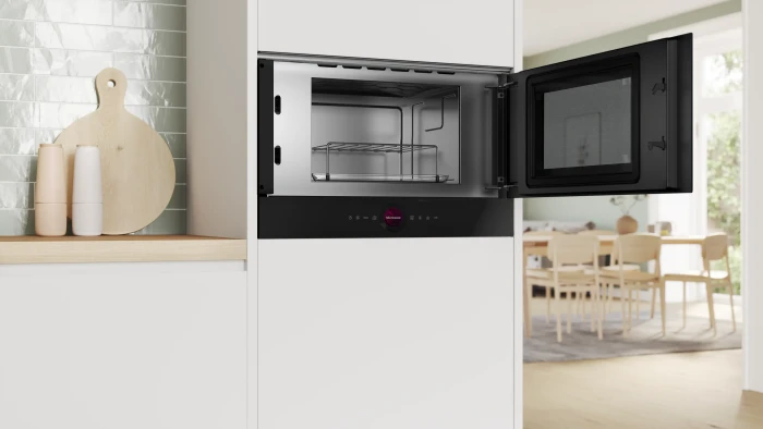 Bosch Serie 8 BER7321B1 Mikrowelle mit Grill