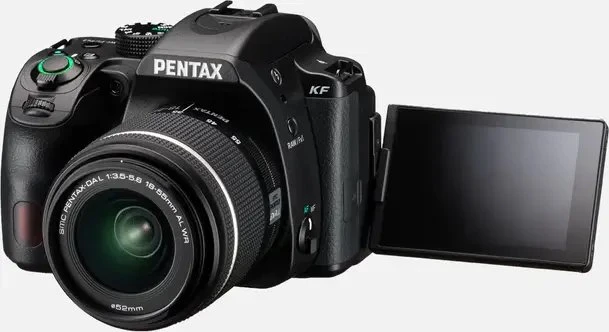 Pentax KF schwarz mit Objektiv smc DA 18-55mm 3.5-5.6 AL WR