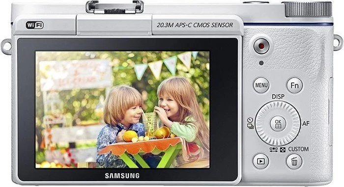 Samsung NX3300 weiß mit Objektiv NX 16-50mm 3.5-5.6 ED PZ OIS i-Function