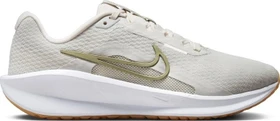 Nike Downshifter 13 phantom/light bone/gum light brown/neutral olive (Damen)