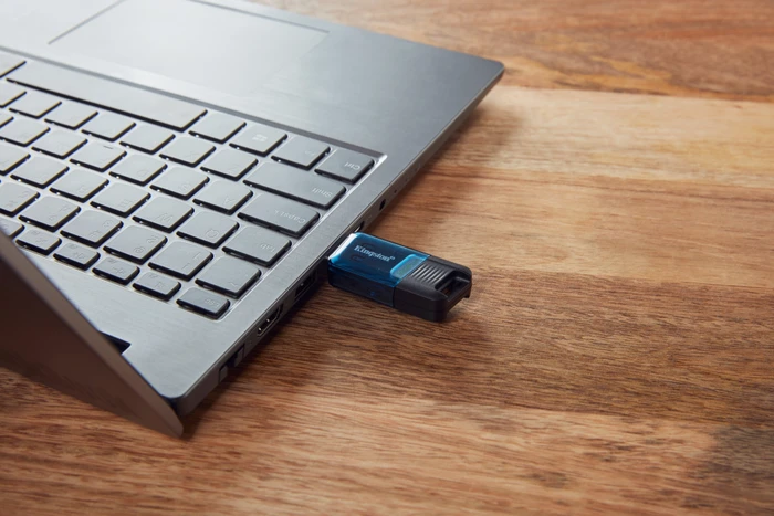 Kingston DataTraveler 80 M 128GB, USB-C, USB 3.2 Gen 1×1