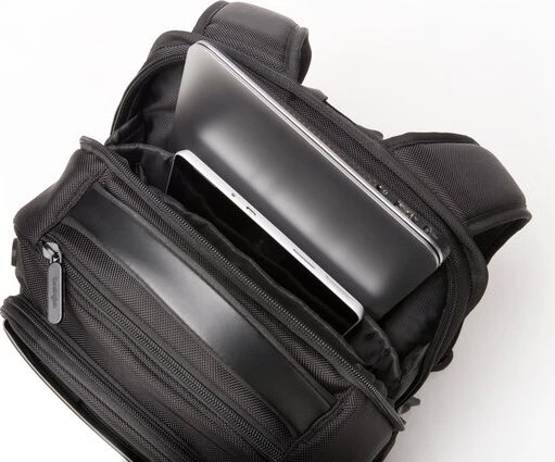 Kensington Contour 2.0 Business 14" Laptop Rucksack schwarz