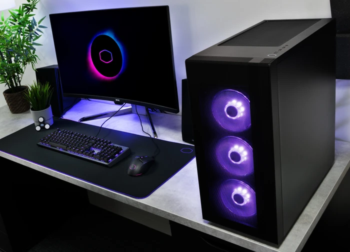 Cooler Master MasterBox NR600, Glasfenster