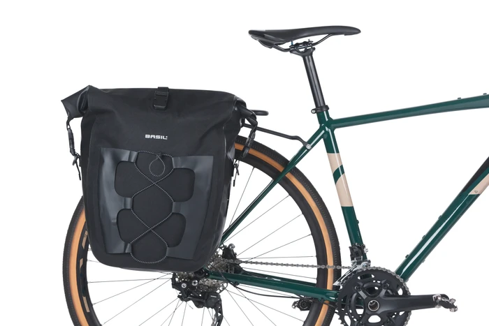 Basil Navigator Waterproof L MIK Studs Gepäcktasche schwarz