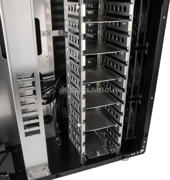 Lian Li PC-V760B schwarz