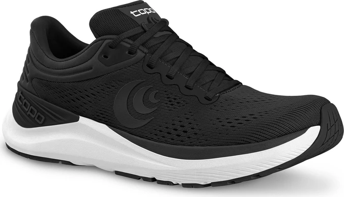 topo athletic Ultrafly 4 schwarz/weiß (Damen)