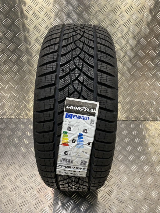 Goodyear UltraGrip Performance+ 205/50 R17 93V XL