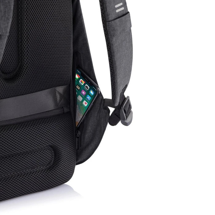 XD Design 17" Bobby Hero XL Rucksack, schwarz