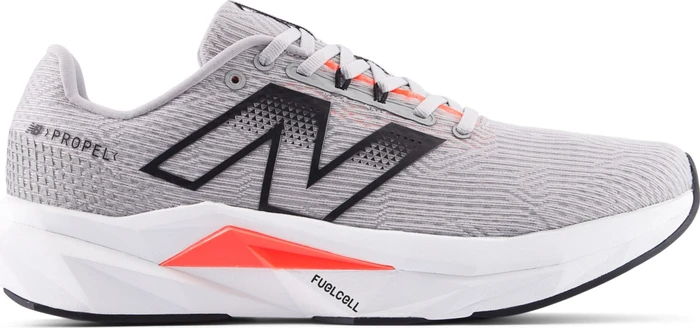 New Balance FuelCell Propel v5 rain cloud/urgent red/black cement (Herren)