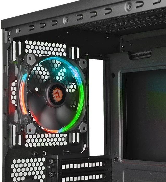 Thermaltake Core X31 RGB Edition, Acrylfenster