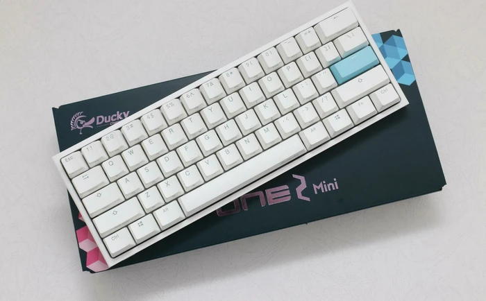 Ducky One 2 Mini RGB PBT, LEDs RGB, weiß, MX RGB BROWN, USB, US