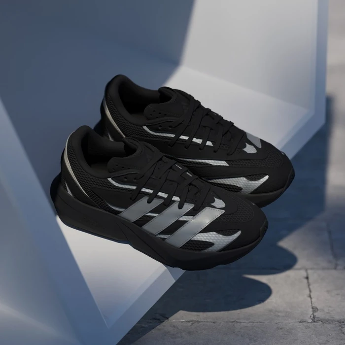 adidas Lightstride core black/matte silver/off white (Damen)