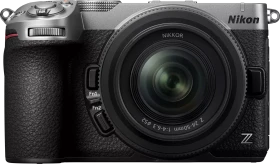 Nikon Z 5IIC silber mit Objektiv Z 24-50mm 4.0-6.3