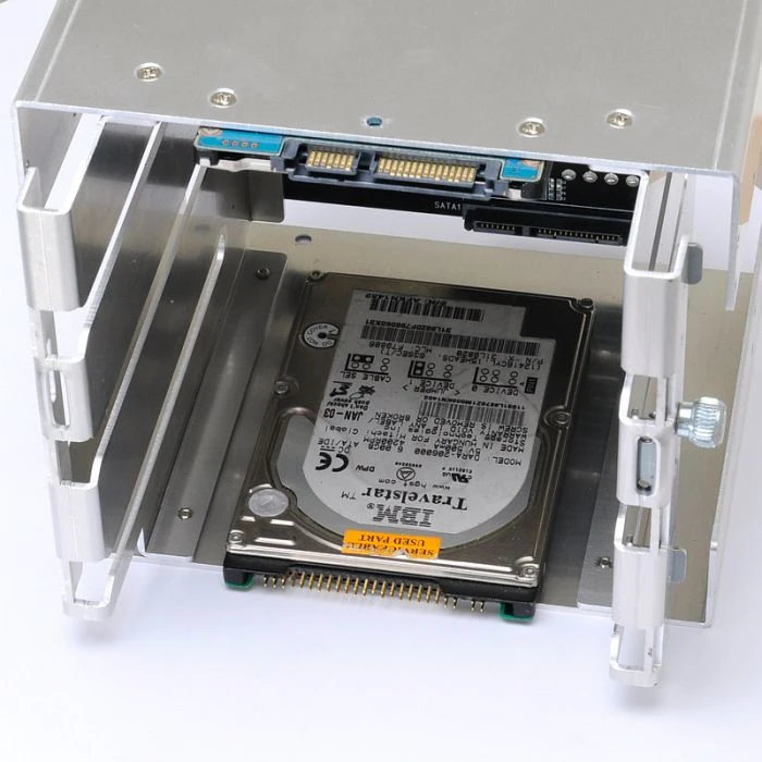 Lian Li PC-A79B schwarz, schallgedämmt