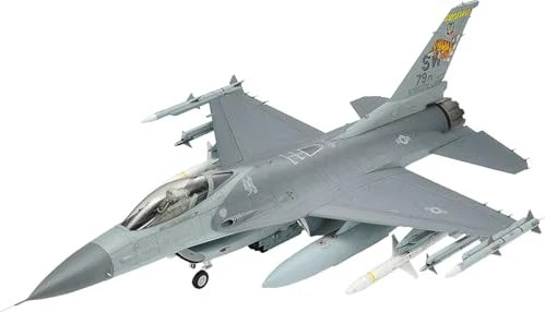 Tamiya Lockheed Mar.F-16CJ Fighting Falcon