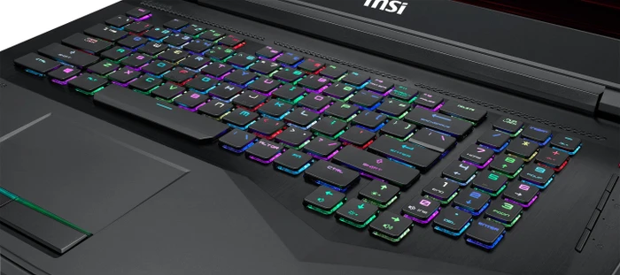 MSI GT75 8RG-068PL Titan, Core i9-8950HK, 32GB RAM, 256GB SSD, 1TB HDD, GeForce GTX 1080, DE
