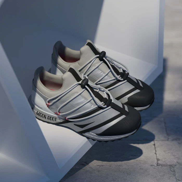 adidas x Moon Boot Ultraboost 1.0 silver metallic/core black/semi lucid red