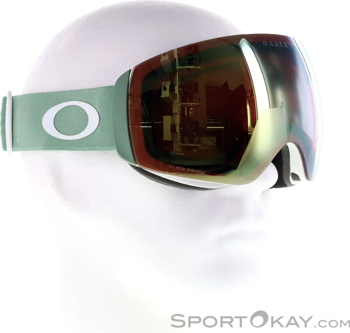 Oakley Flight Deck M matte jade/prizm sage gold iridium (OO7064-E2)
