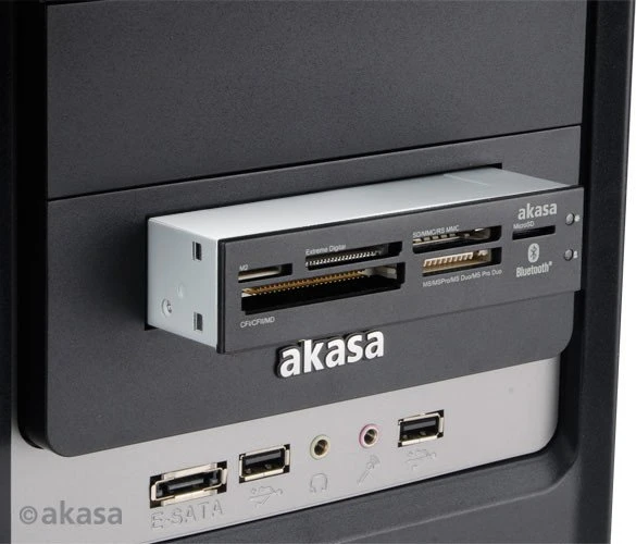 Akasa Internal Multi-Slot-Cardreader, Bluetooth, USB 2.0 9-Pin Stecksockel [Stecker]
