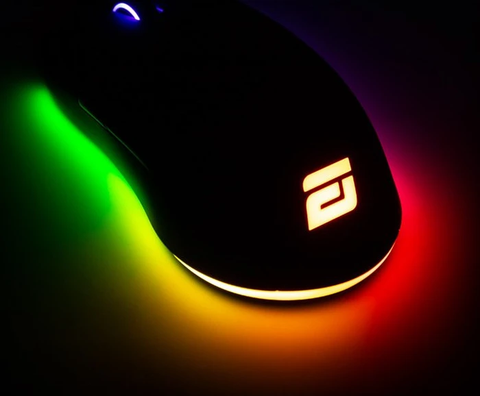Endgame Gear XM1 RGB Gaming Mouse schwarz, USB