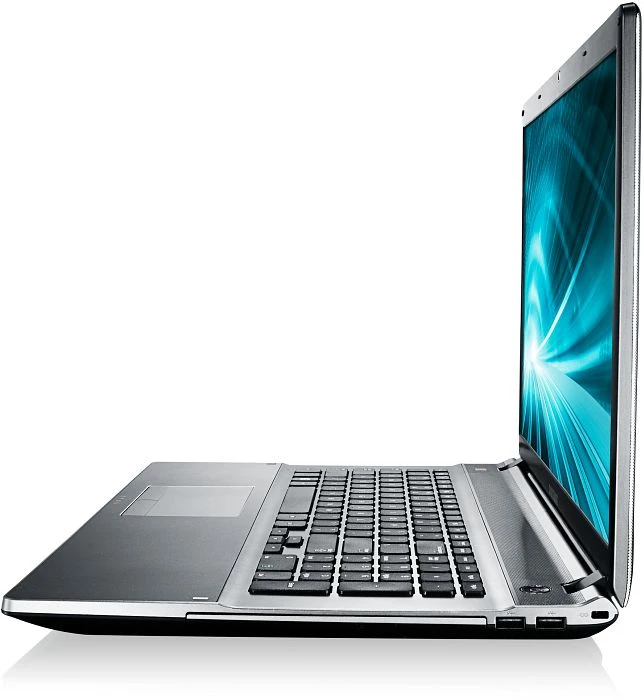 Samsung 550P7C, Core i5-3210M, 8GB RAM, 1TB HDD, GeForce GT 650M, DE