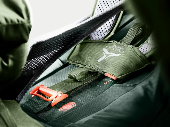 Deuter Futura Air Trek 50+10 ivy/khaki