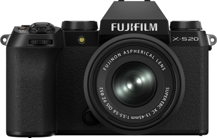 Fujifilm X-S20 mit Objektiv Fujinon XC 15-45mm 3.5-5.6 OIS PZ