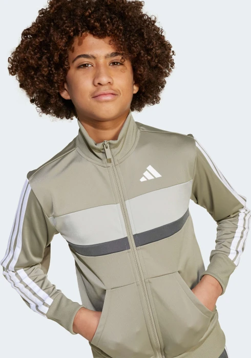 adidas Seasonal Essentials Tiberio 3-Streifen Tricot Trainingsanzug silver pebble/grey six/metal grey/white (Junior)