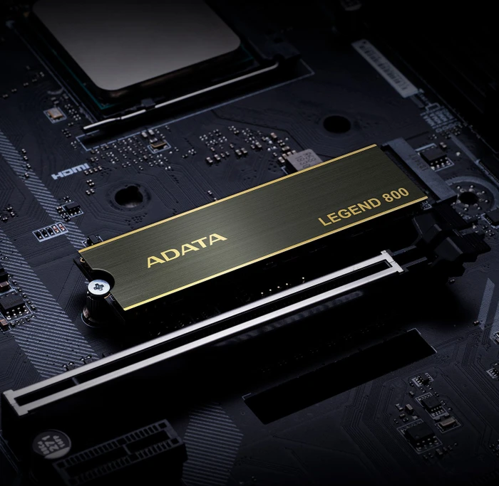 ADATA LEGEND 800 1TB, M.2 2280 / M-Key / PCIe 4.0 x4, Kühlkörper