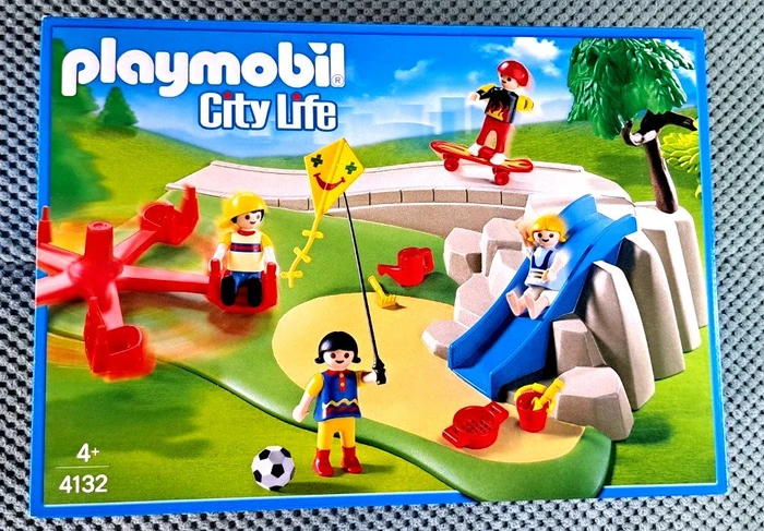 playmobil City Life SuperSet Spielplatz