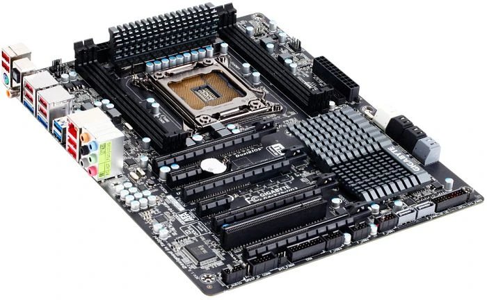 GIGABYTE GA-X79-UD3 (Intel 2011-0)