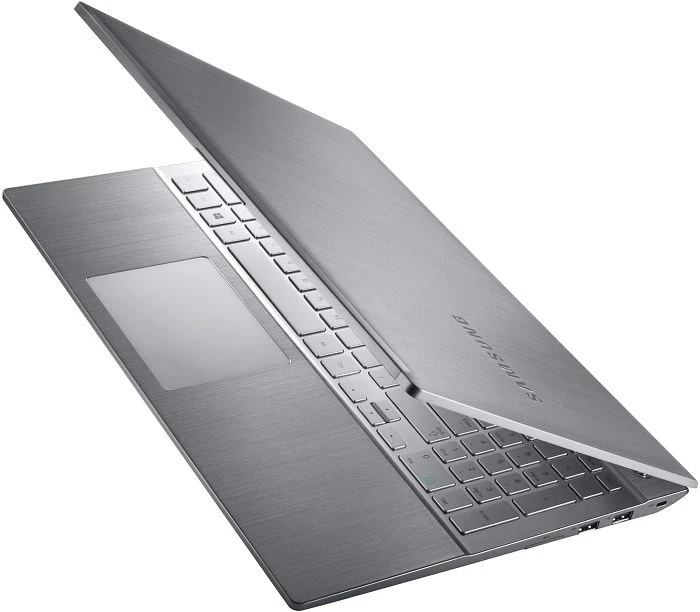 Samsung ATIV Book 8 - 880Z5E, silber, Core i7-3635QM, 8GB RAM, 1TB HDD, Radeon HD 8870M, DE