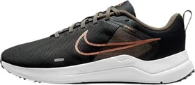 Nike Downshifter 12 dark smoke grey/olive grey/metallic copper/metallic silver (Damen)