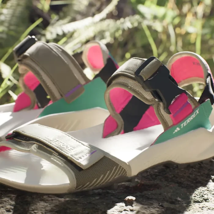 adidas Terrex Hydroterra sesame/core black/real magenta