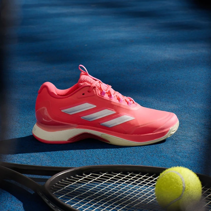 adidas Avacourt 2 lucid red/silver metallic/warm vanilla