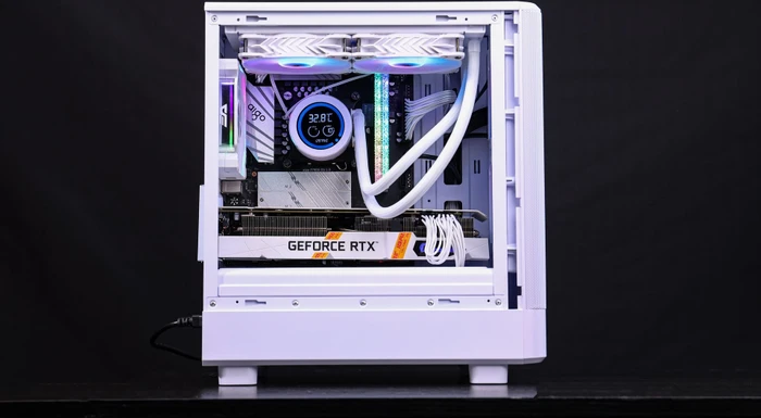 DarkFlash DB330M Mesh White, Glasfenster